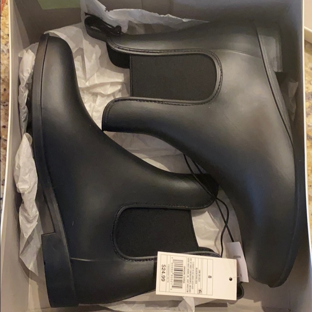 Black Chelsea Boots